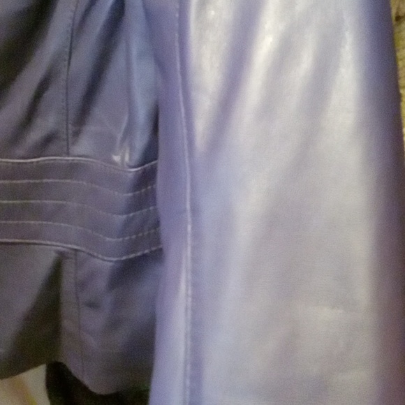 A Tori Burtch Classic Vintage Leather Jackets in Mint Condition Never Worn. - Picture 4 of 5